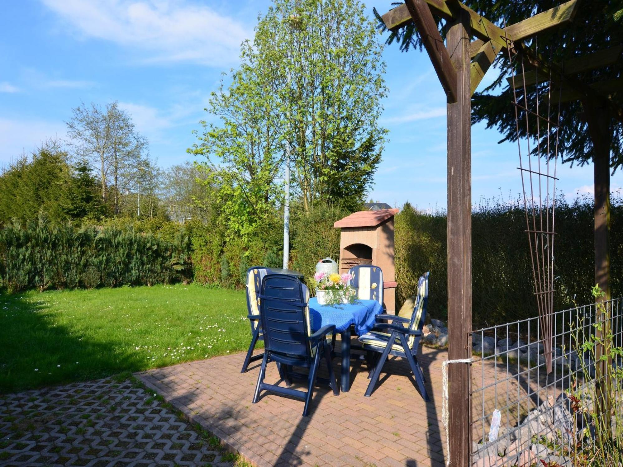 Holiday Home In Neustadt Am Rennsteig With Pond Exteriör bild