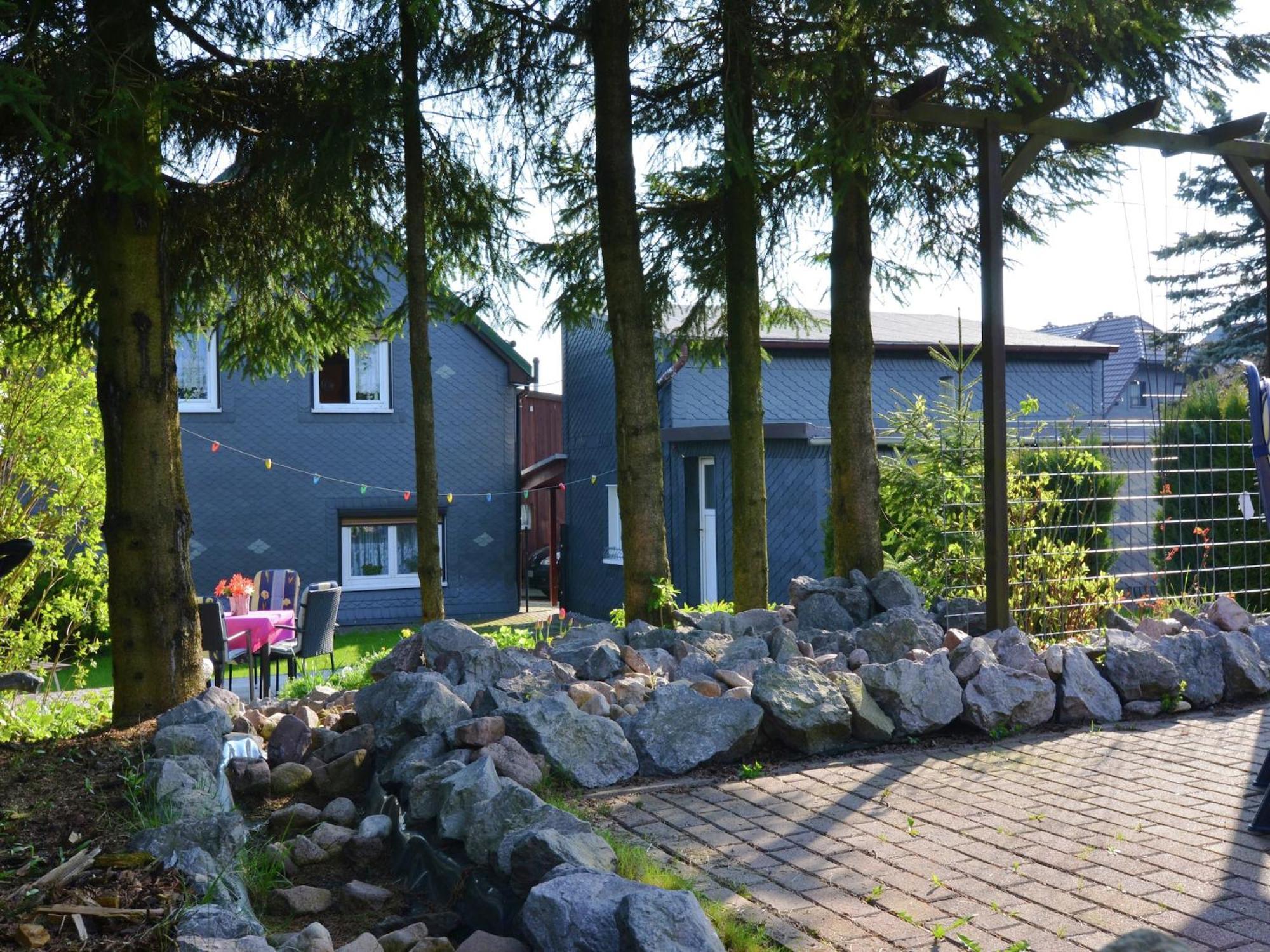 Holiday Home In Neustadt Am Rennsteig With Pond Exteriör bild