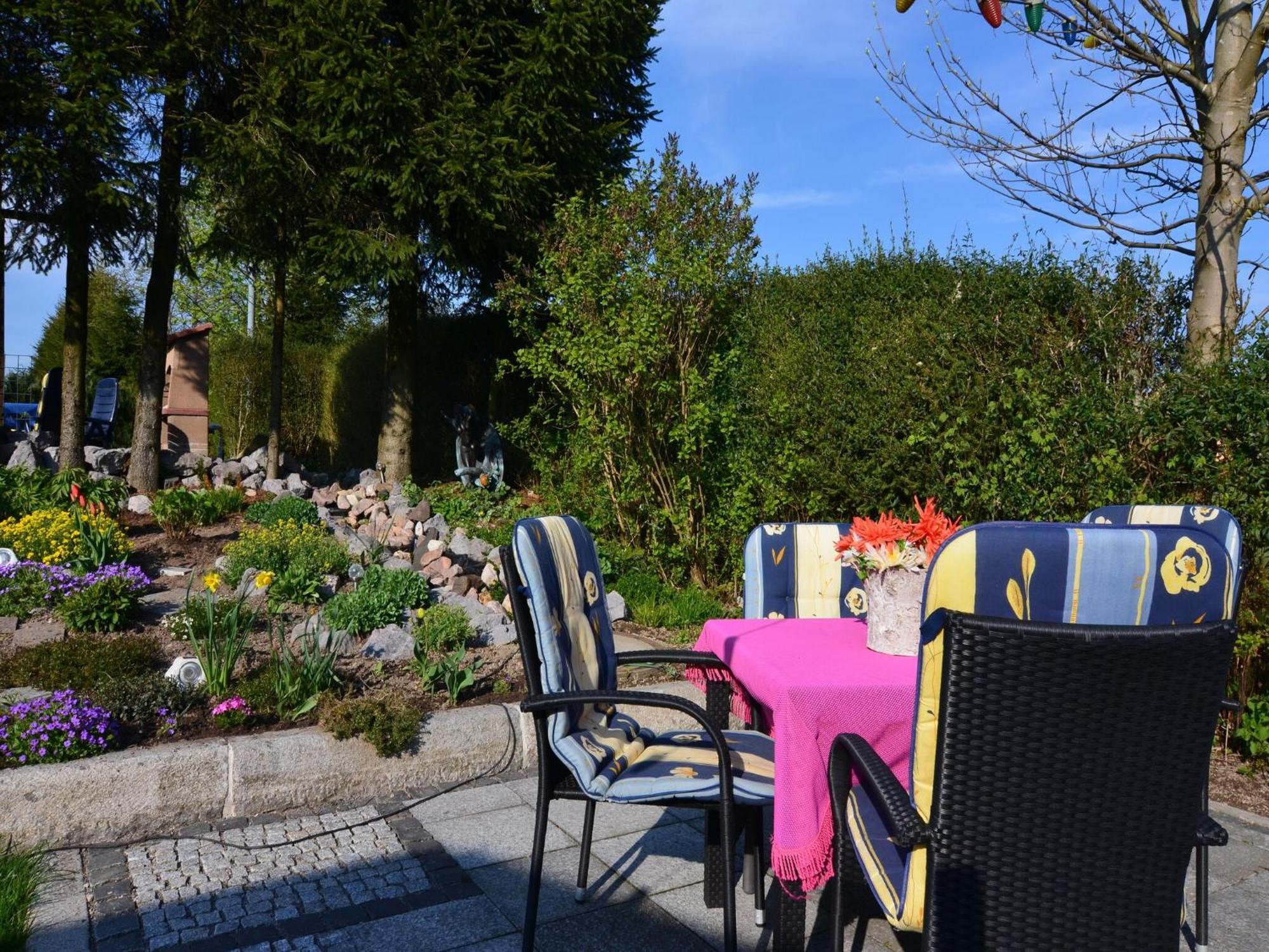 Holiday Home In Neustadt Am Rennsteig With Pond Exteriör bild
