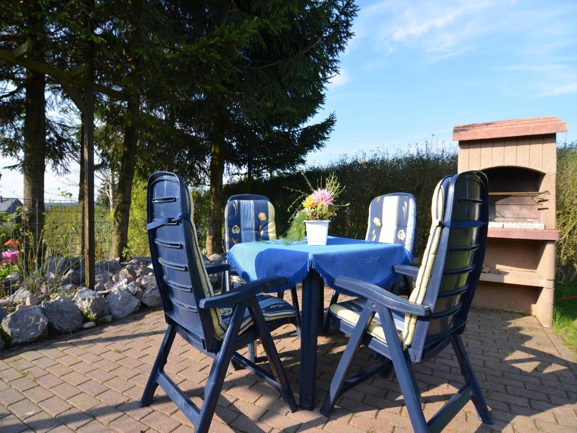 Holiday Home In Neustadt Am Rennsteig With Pond Exteriör bild